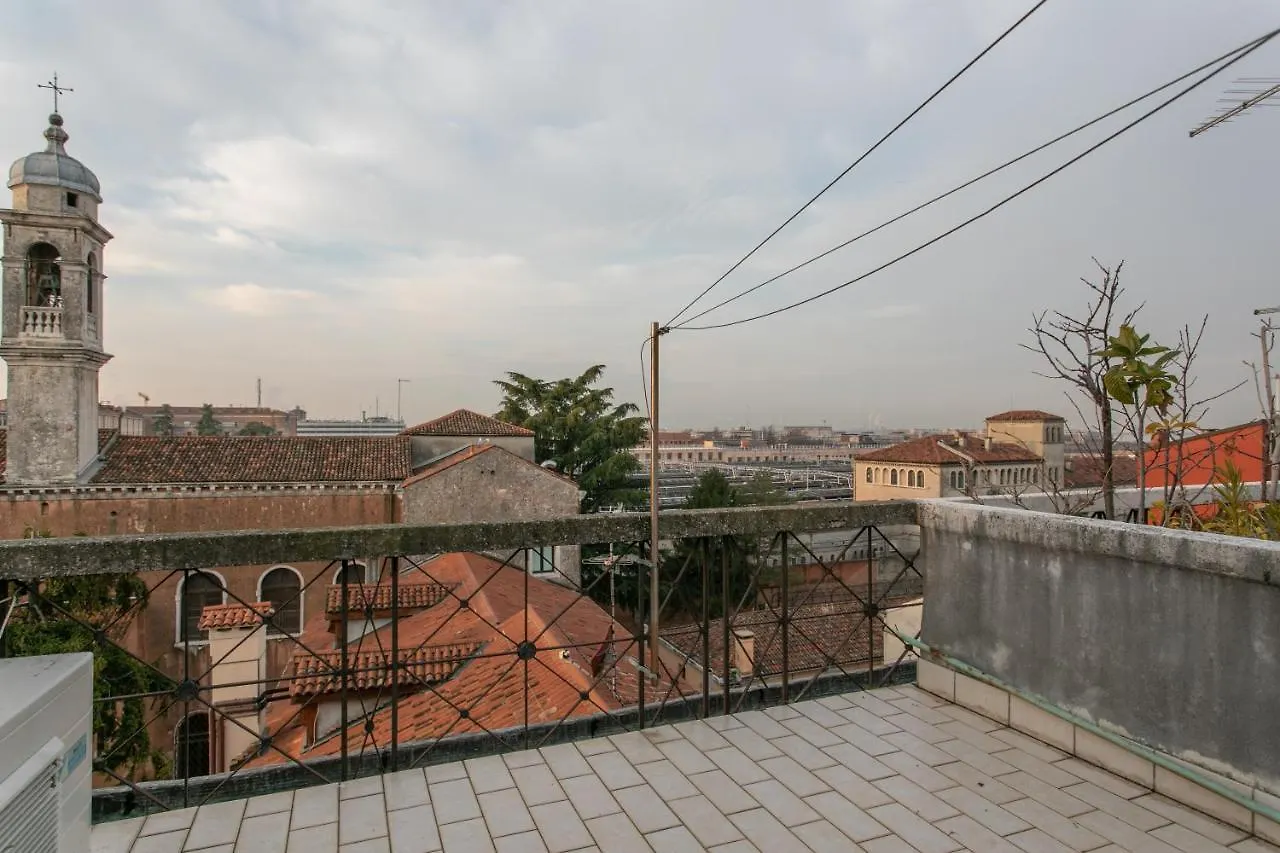 Apartment Venice Lance With Lift, 2 Minutes Walk From The Train Station Italy